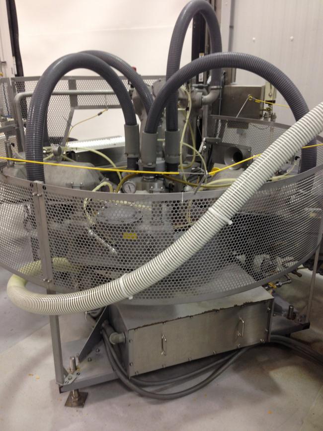 Used Cryovac Clamshell sealer model 8610 for sale!!! High Performance